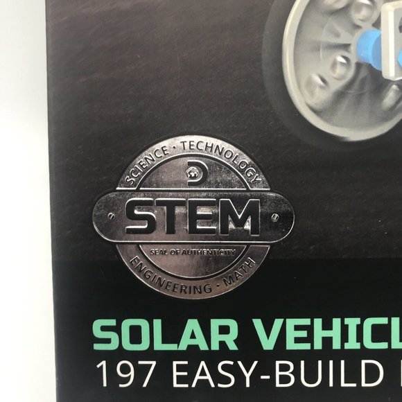 Discovery Children Mindblown STEM 12-in-1 Solar Robot Creation 197-Piece Kit - Picture 9 of 12